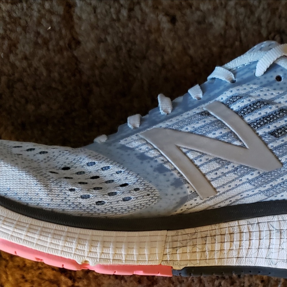 New Balance 860 Sneakers